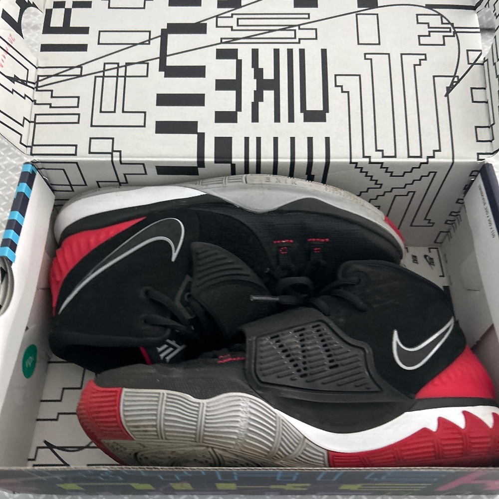 Kyrie 6 basketball shoes
